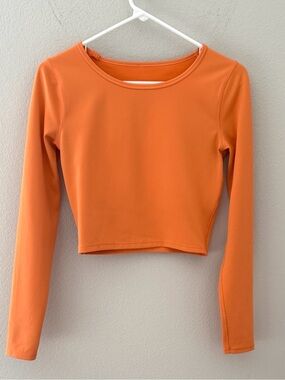 Lululemon Wonder Train Orange Cropped Longsleeve Top‎ Medium